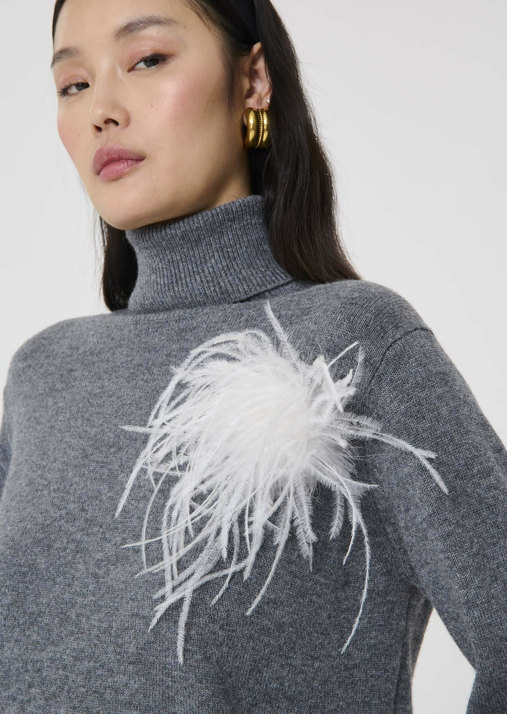 Broche Arthur-Ecru en Plume D'Autruche