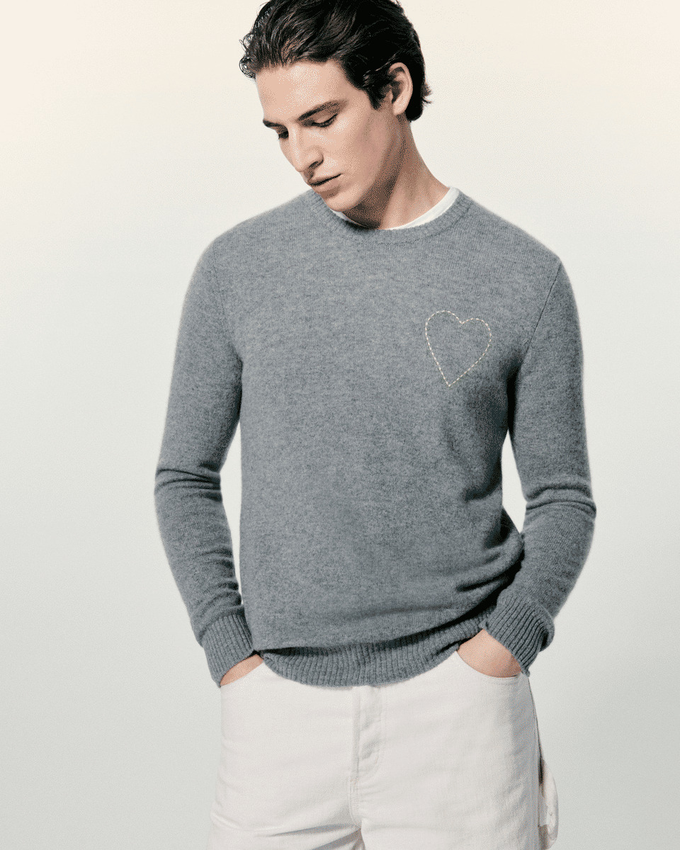 Pull Col Rond Coeur Brodé