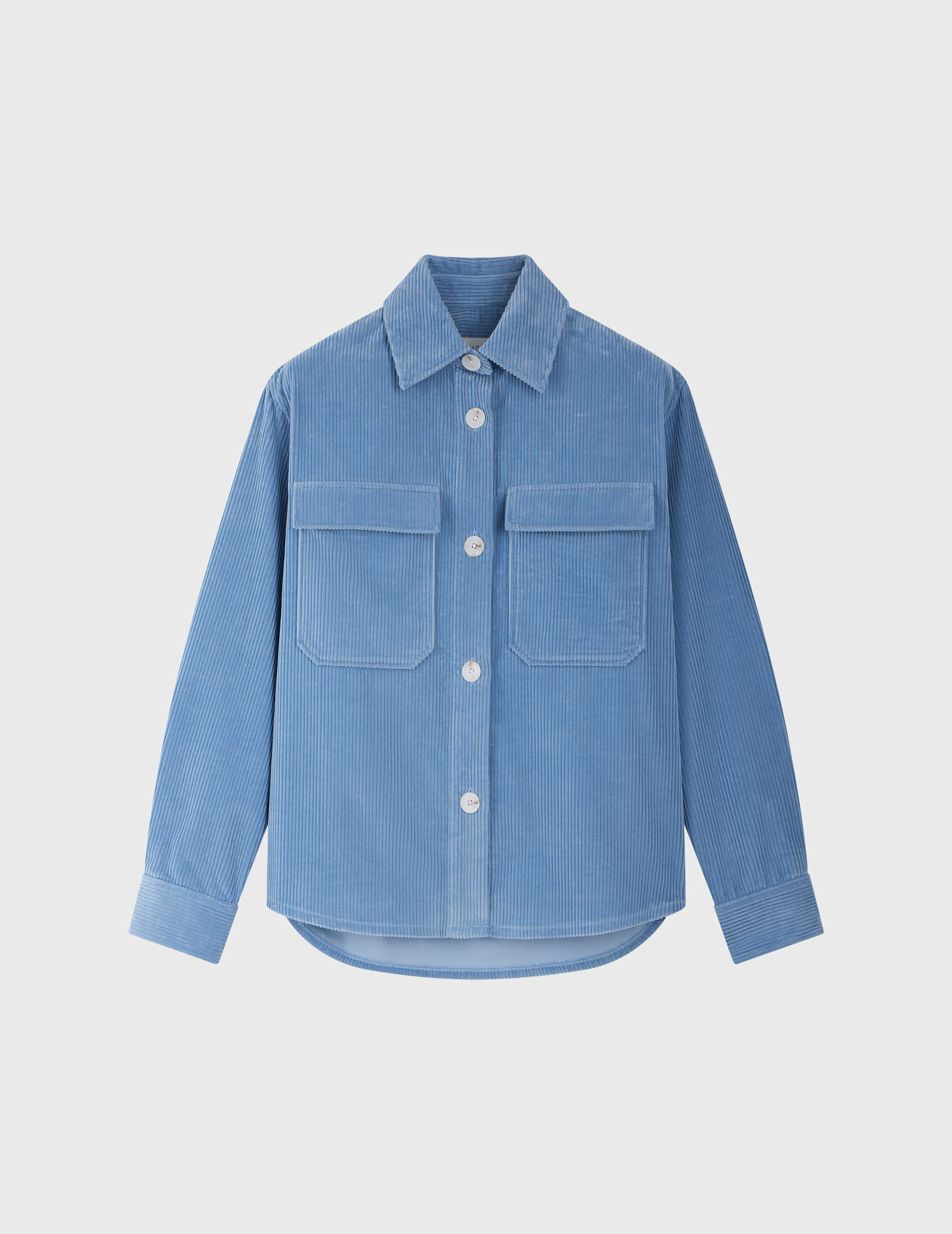 Veste inès avec deux poches poitrine à rabat en velours côtelé uni bleu clair