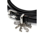 Ceinture en cuir avec breloques à logo en cristaux