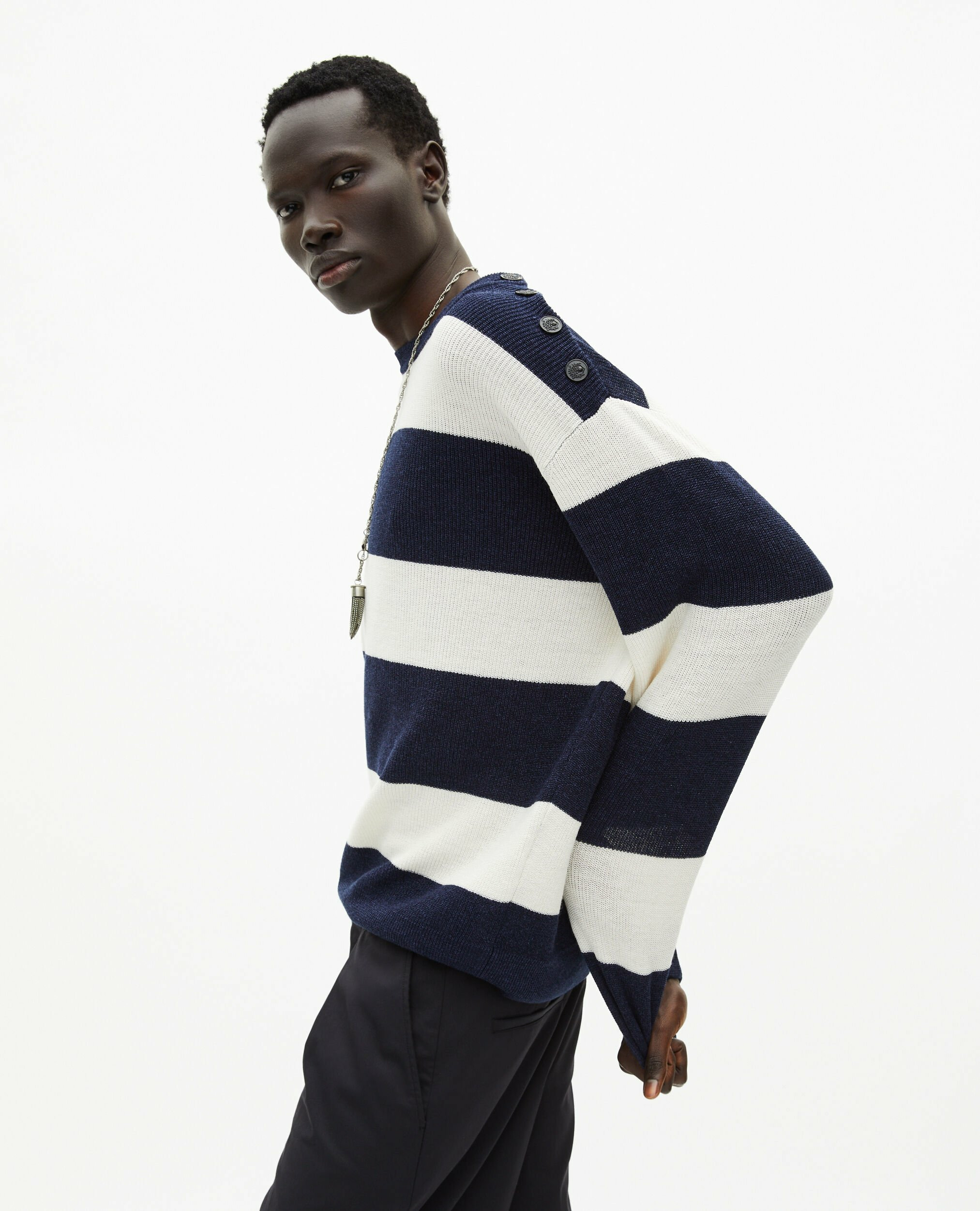 Pull Mariniere Detail Ouverture Col