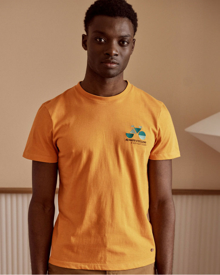 T-shirt orange clair vélo brodé