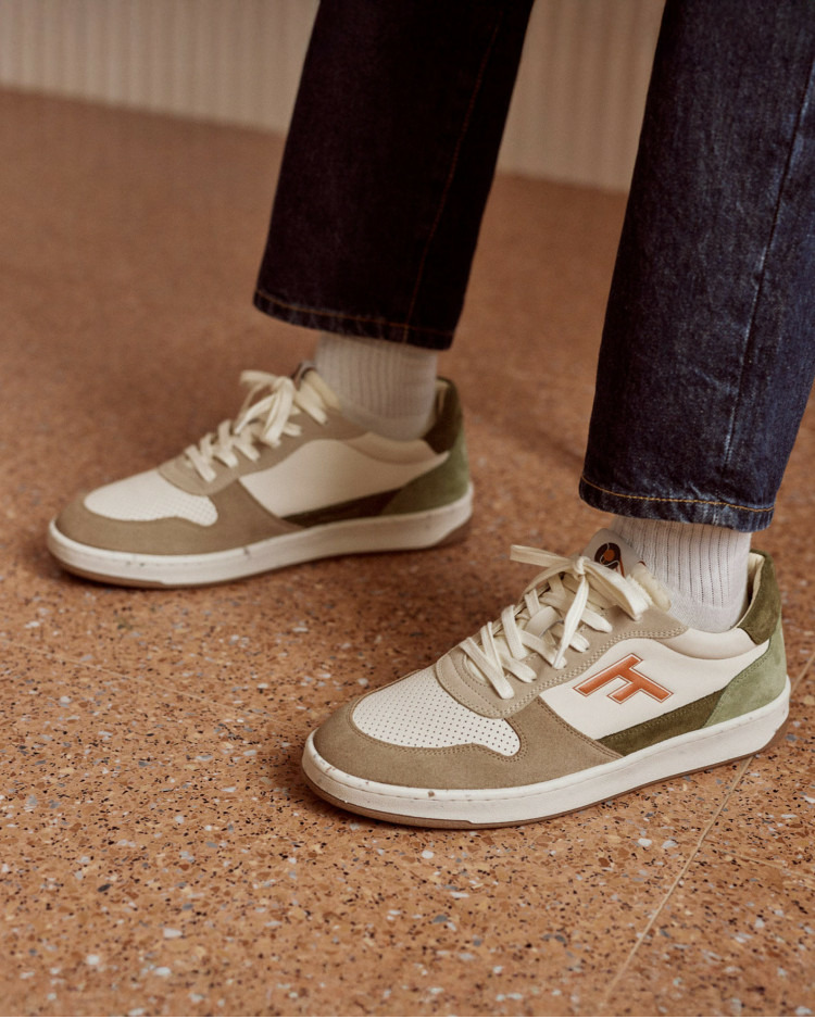 Baskets basses écrues, beiges & kaki