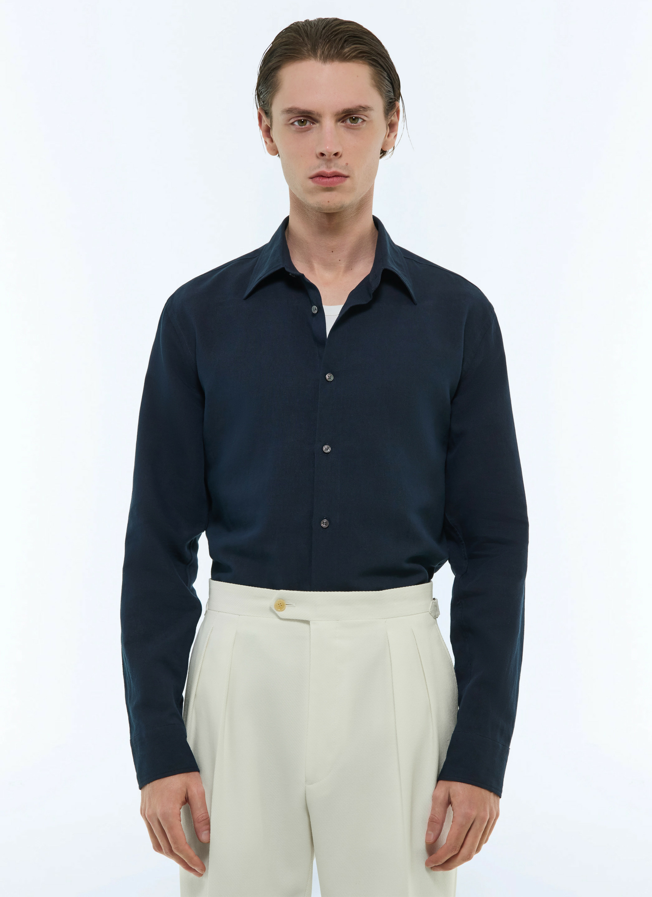 Chemise à col hirondelle en lin et coton