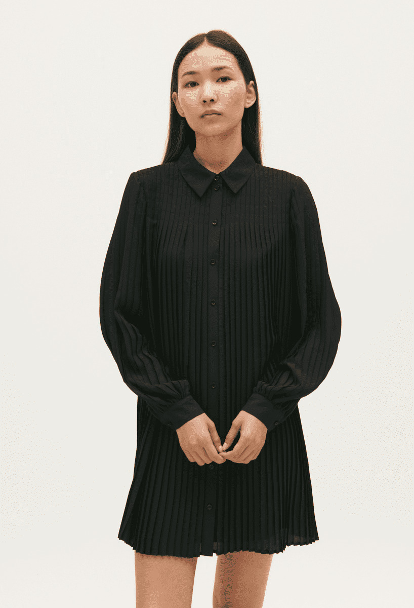 Robe courte plissée