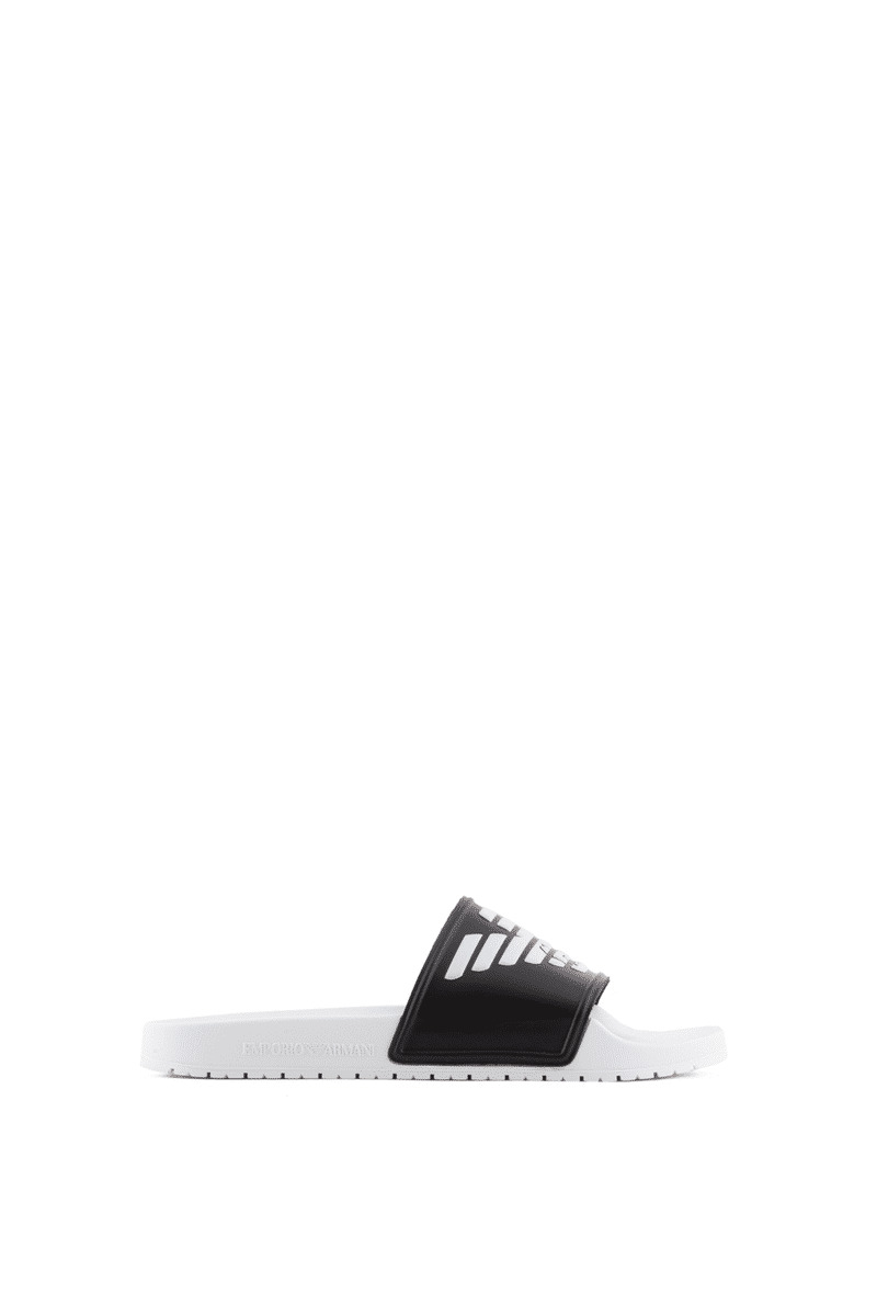 Chaussures vêtements de plage