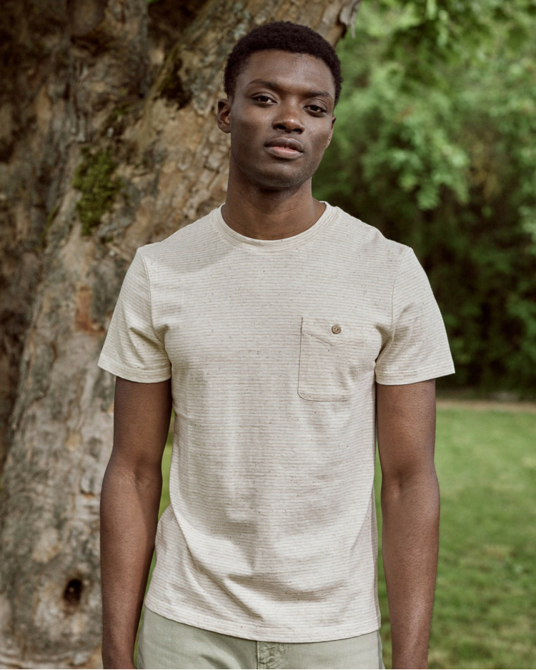 T-shirt rouge & crème poche poitrine