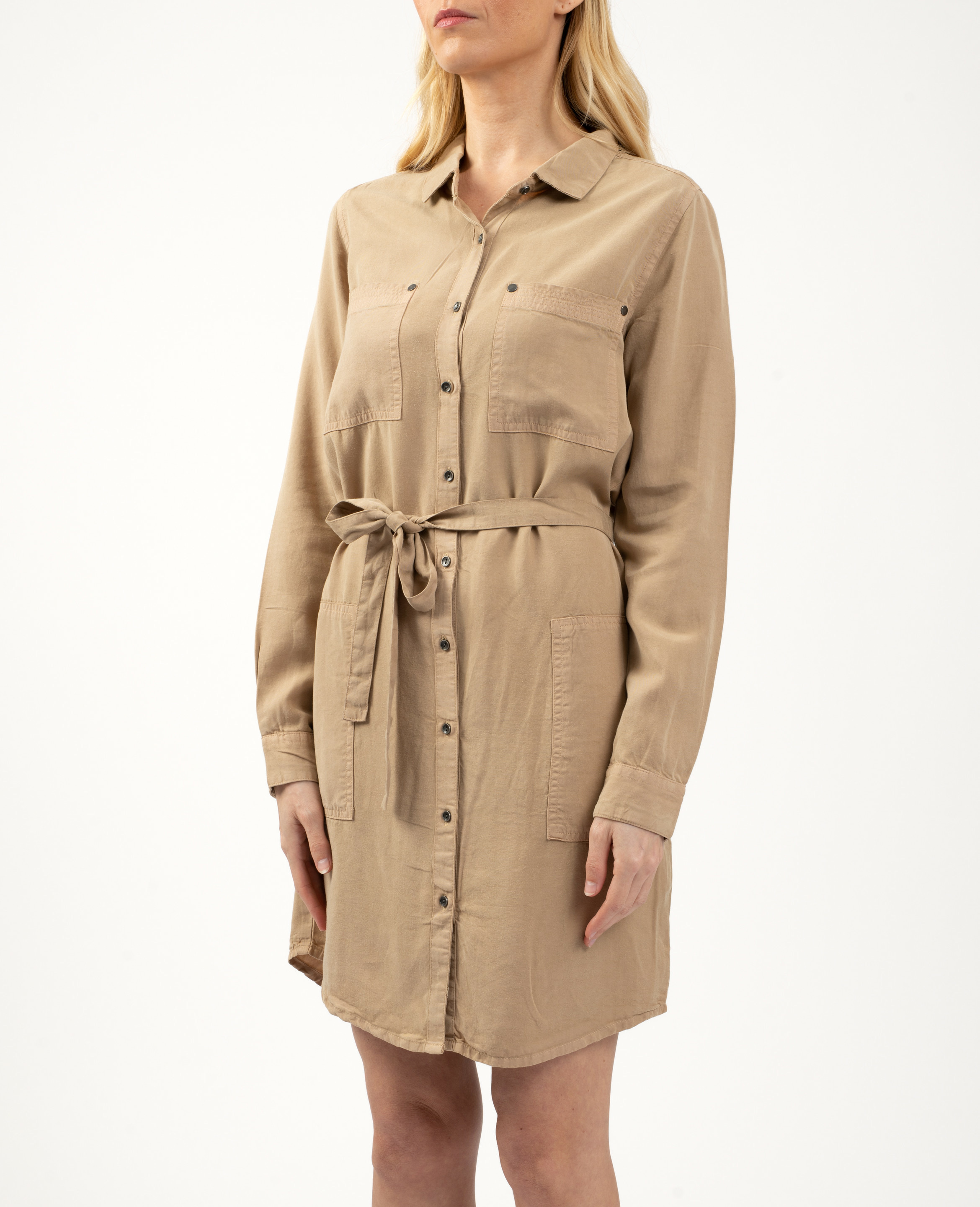 Robe chemise ceinturée
