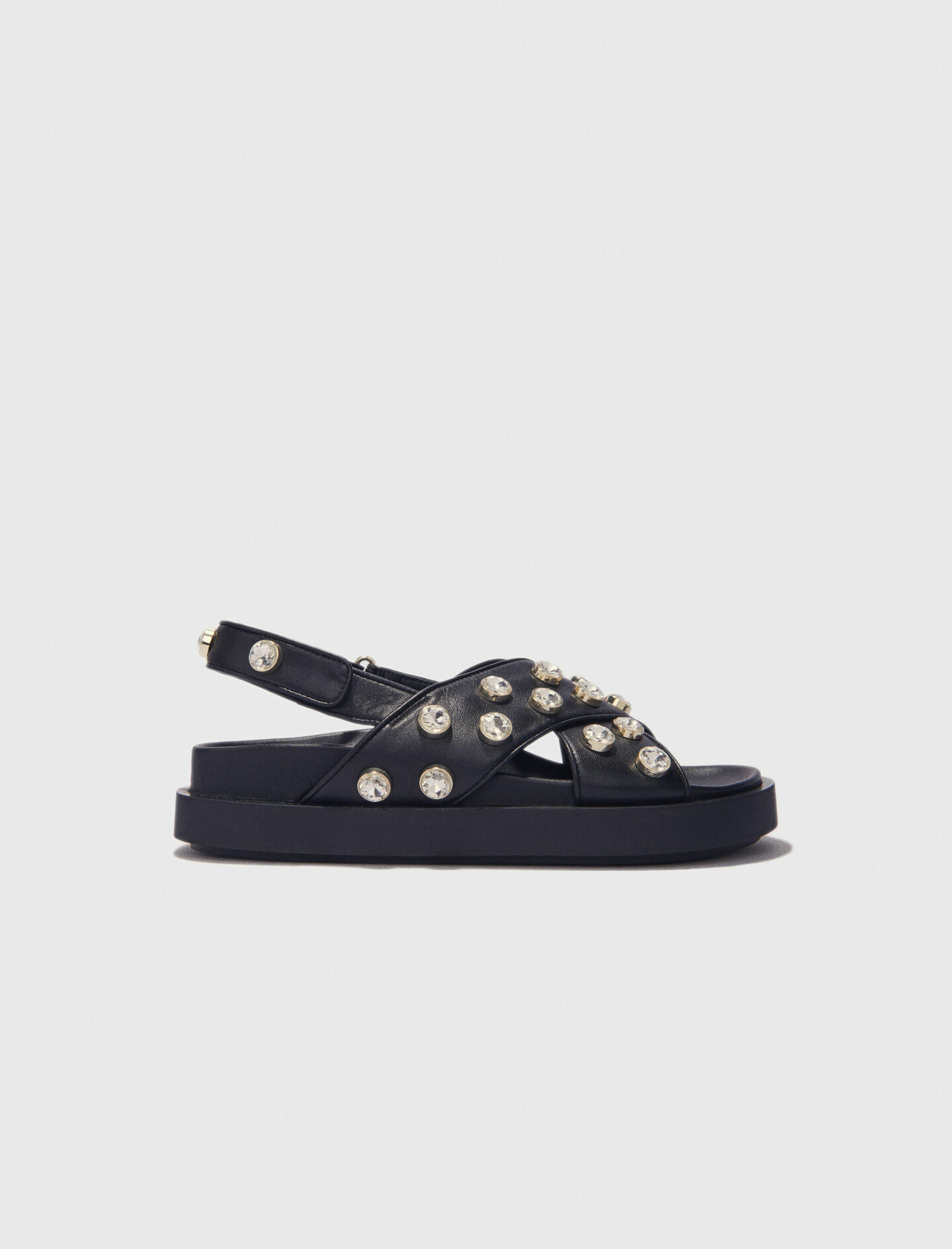 Sandales plates en cuir et strass