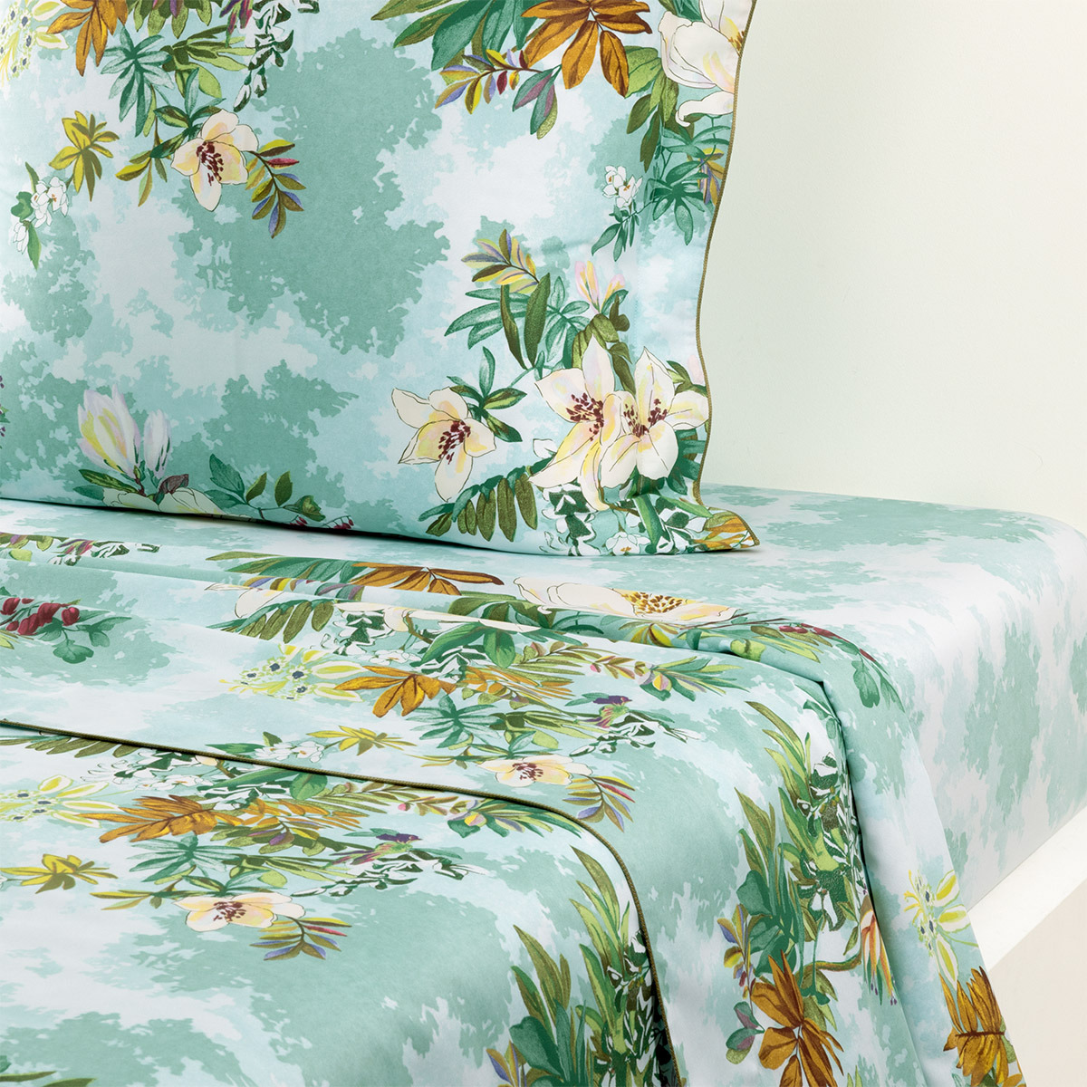 Yves Delorme - Drap plat en satin bleu, Panorama