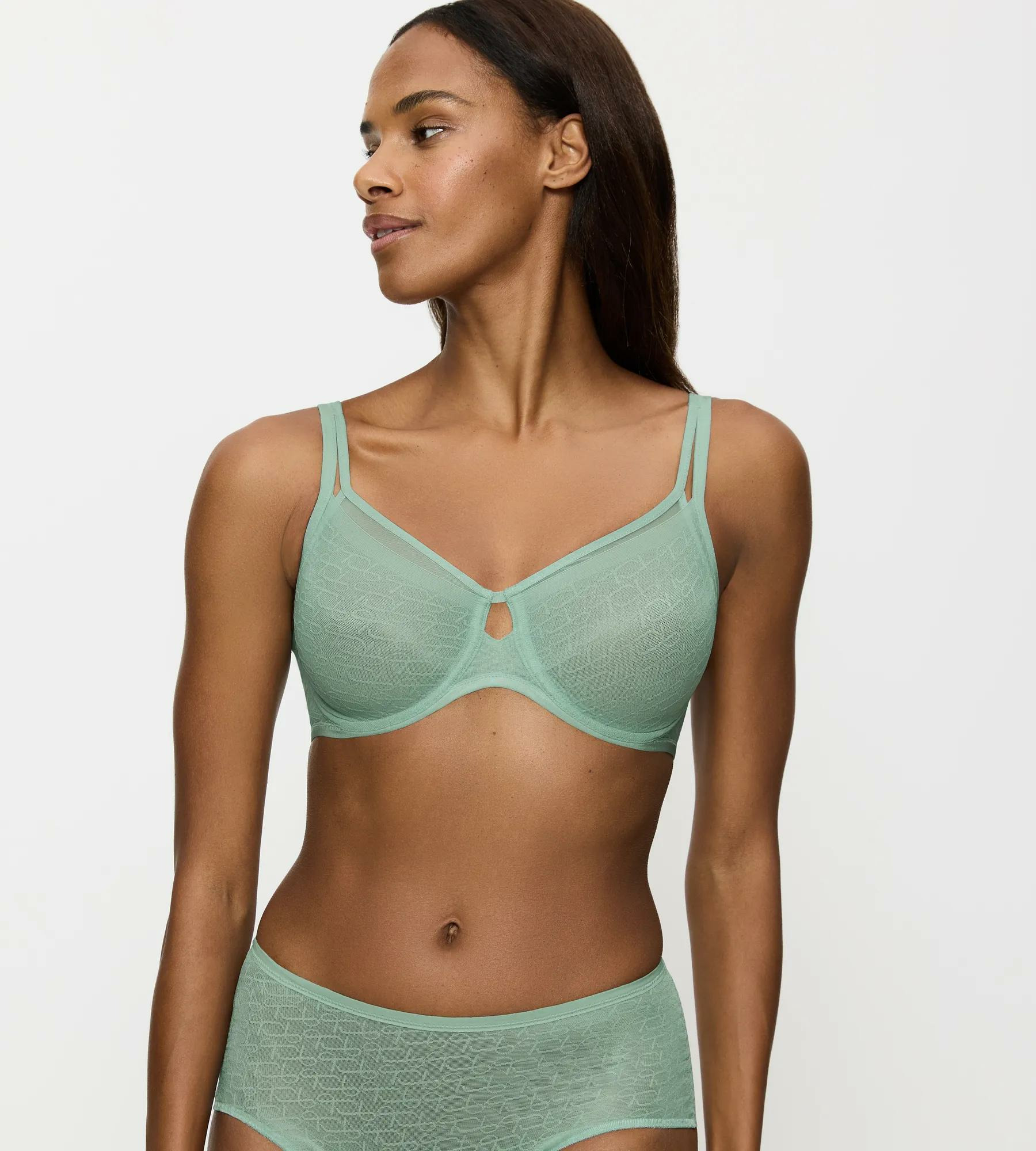 Soutien-gorge avec armatures minimizer