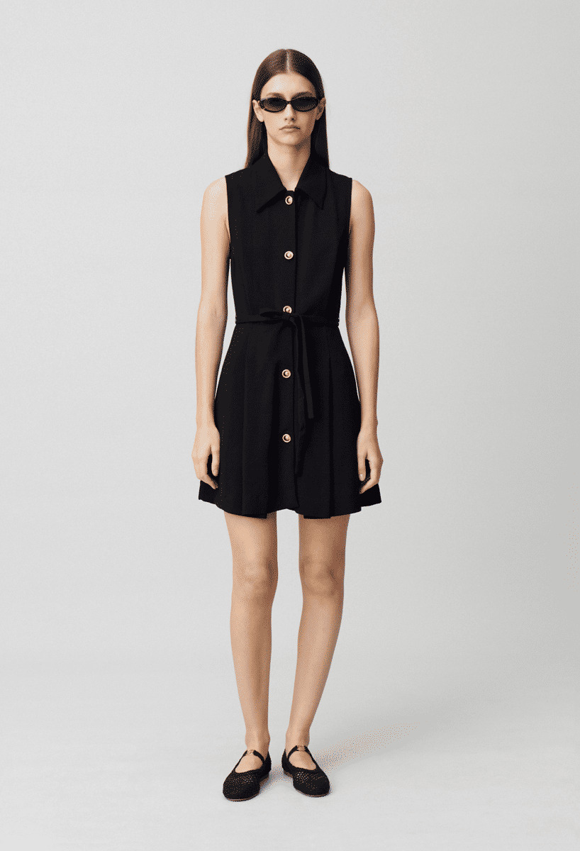 Robe courte sans manches