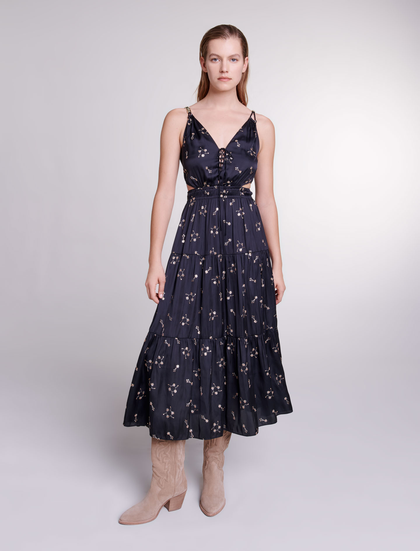 Robe longue brodée à sequins