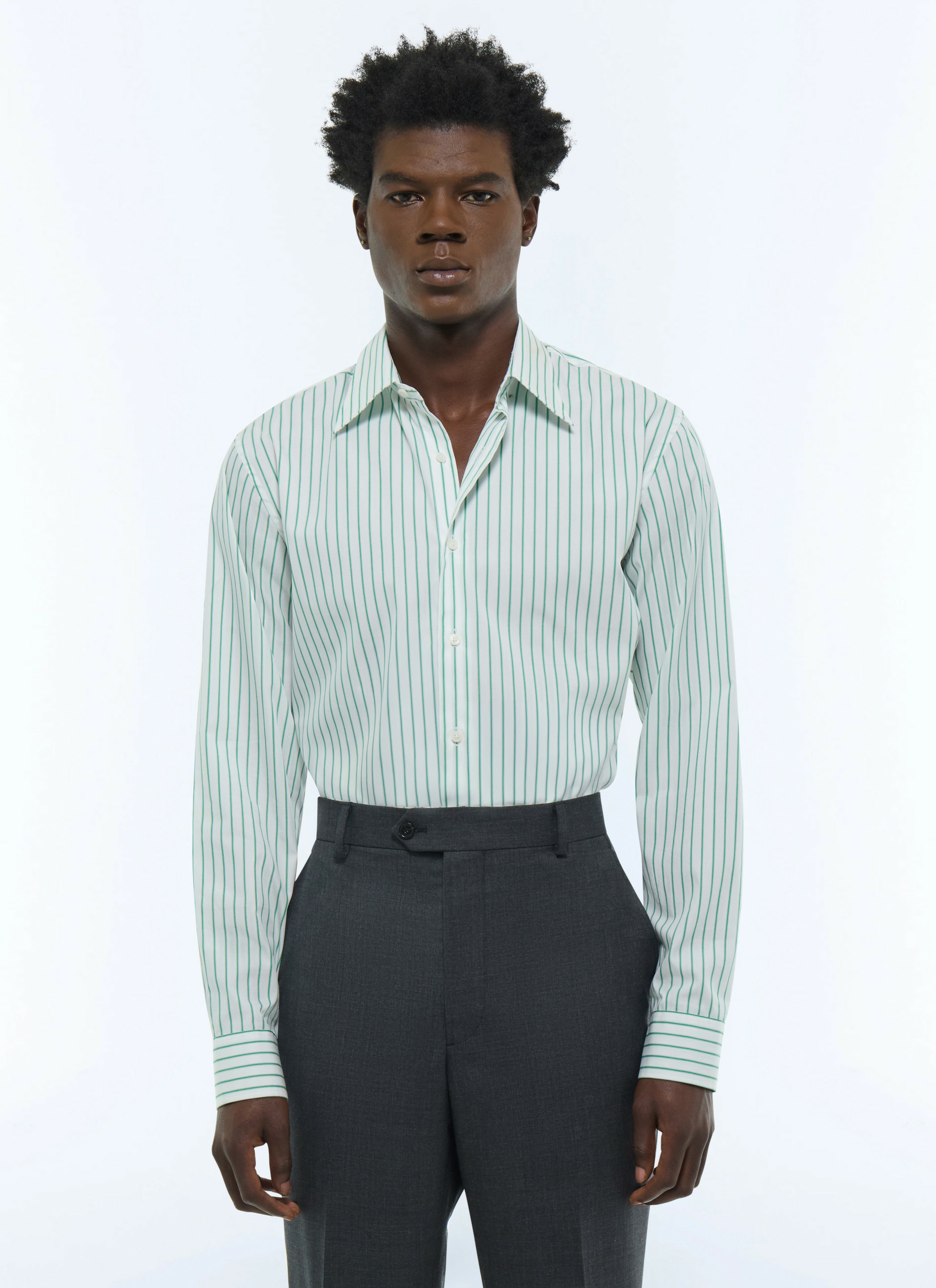 Chemise à col hirondelle en coton rayé