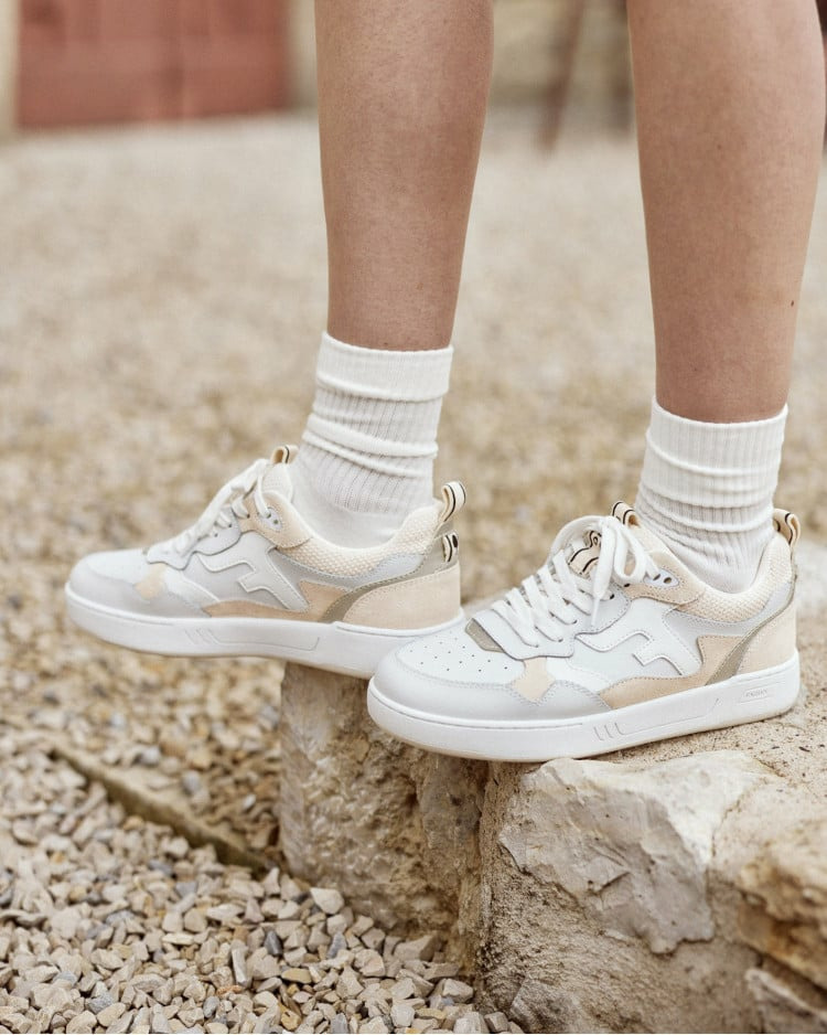 Baskets basses blanches et beiges