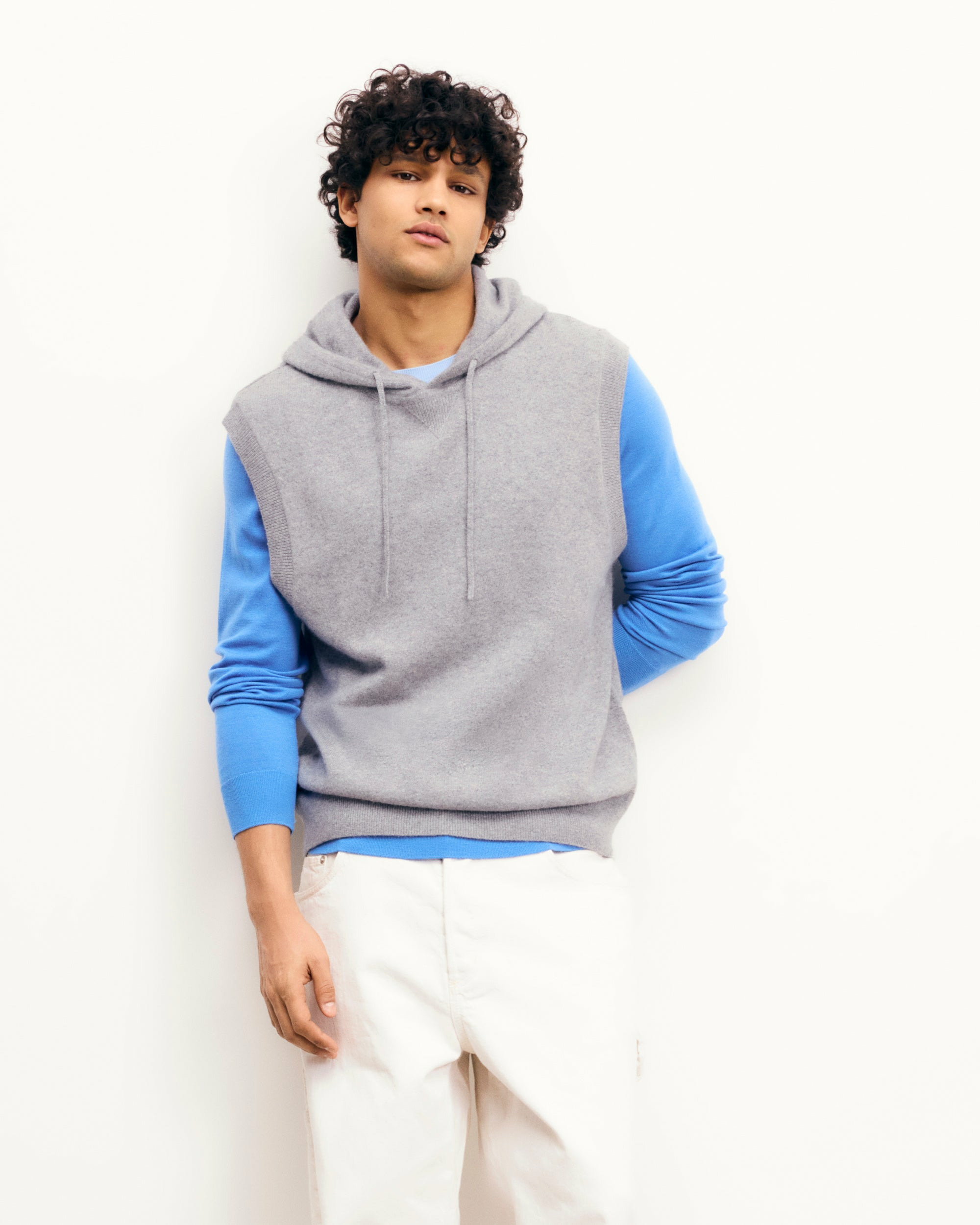 Pull Sans Manches à Capuche