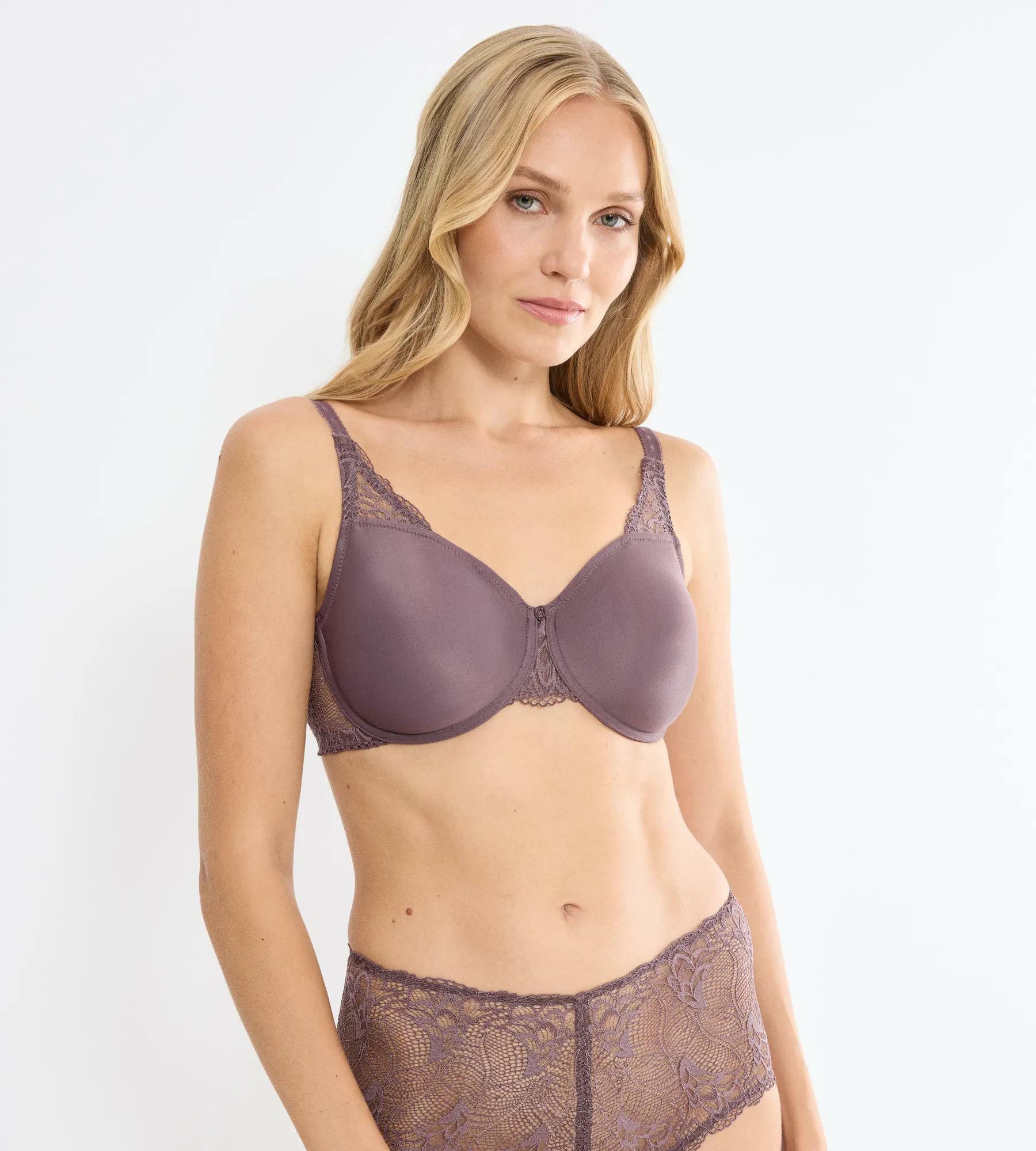 Soutien-gorge avec armatures minimizer