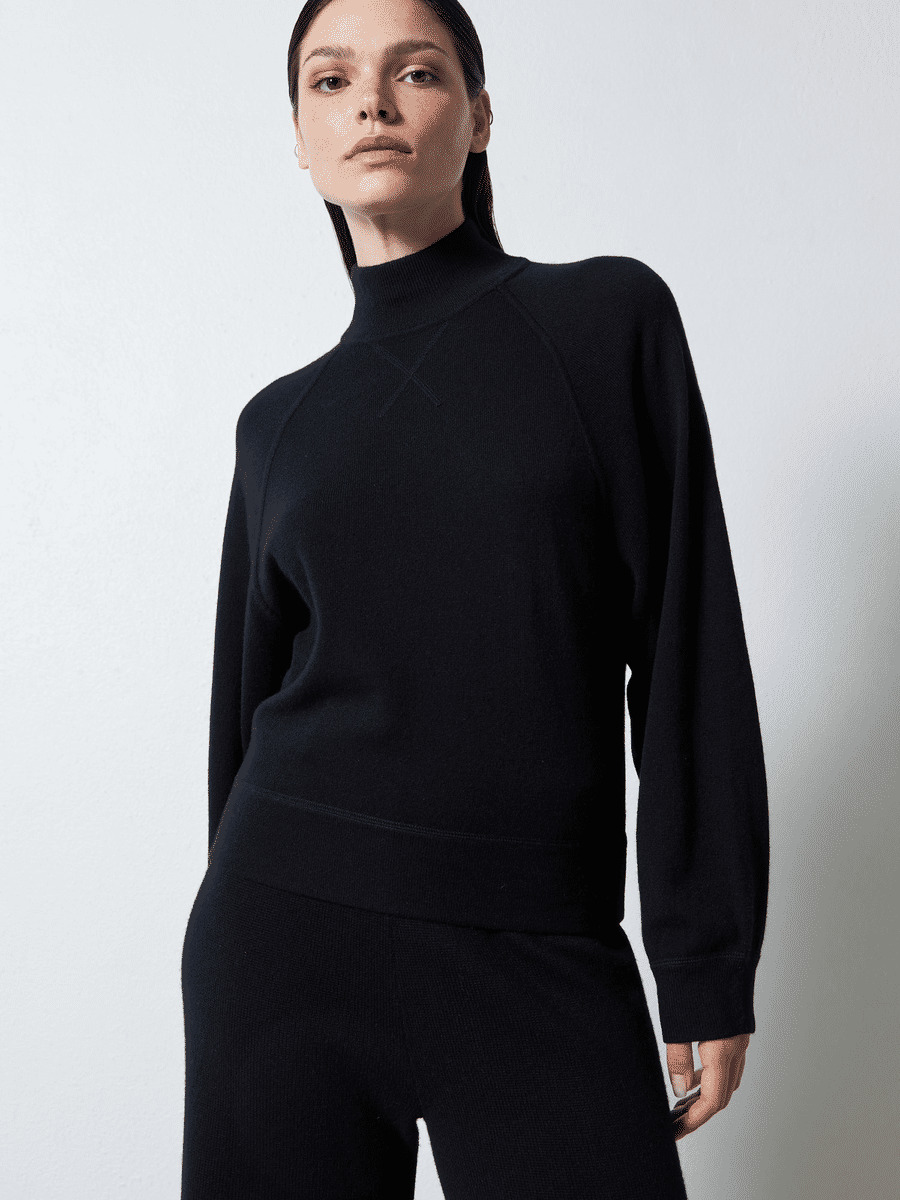 Pull col montant Soa NOIR