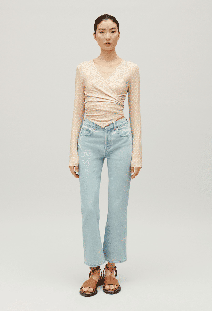 Top cache-cœur beige