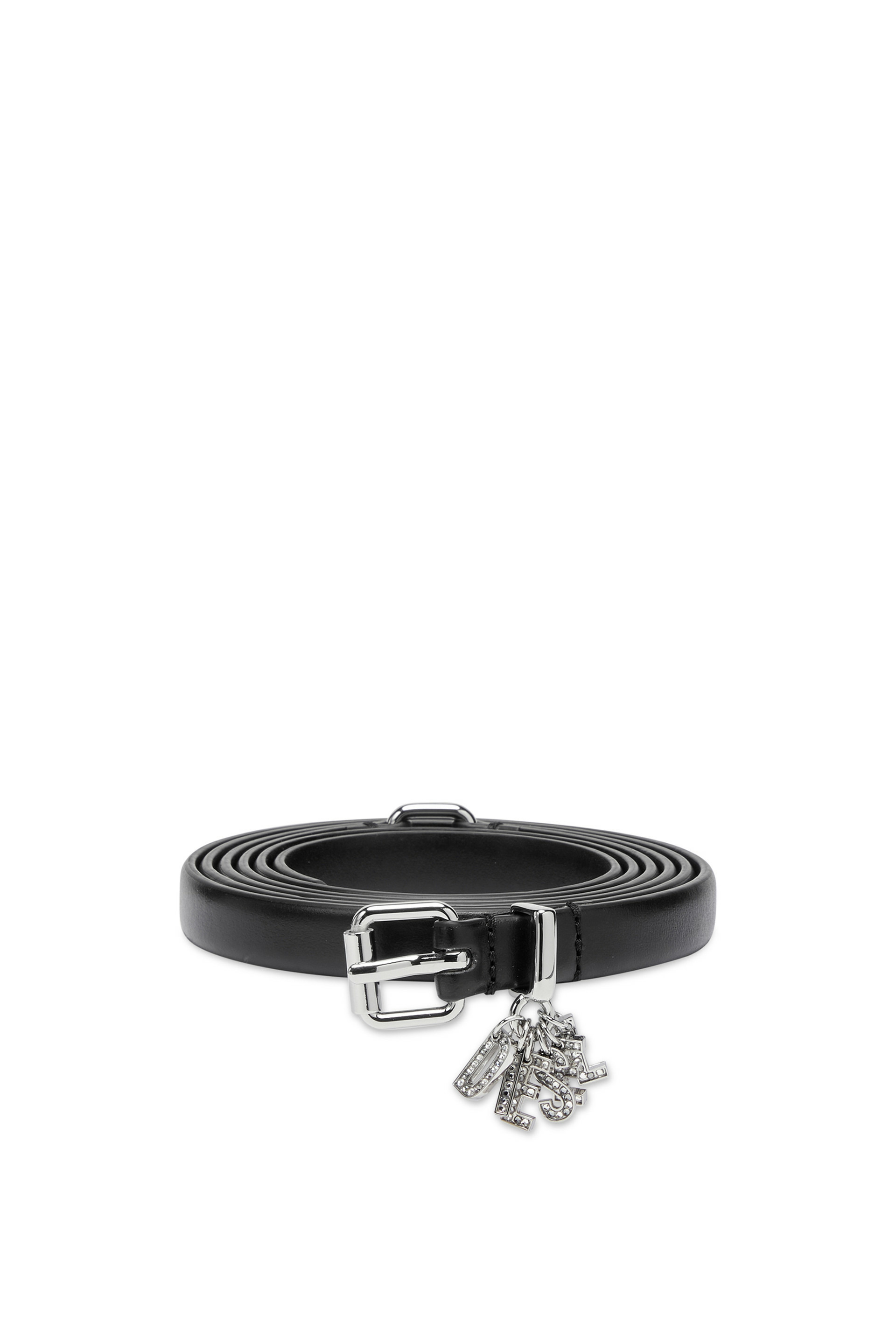 Ceinture en cuir avec breloques à logo en cristaux