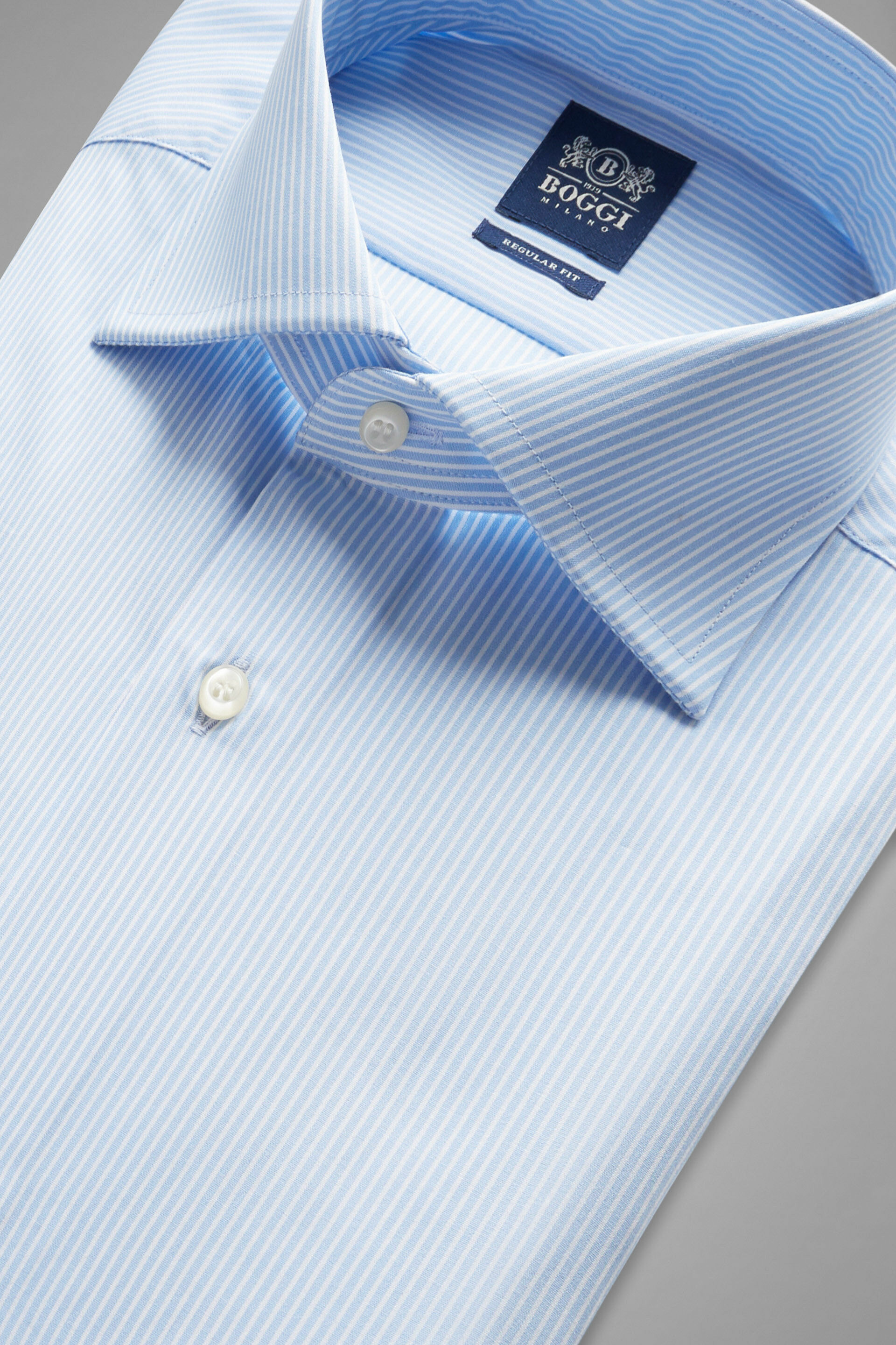 Chemise En Coton À Rayures Bleues Coupe Droite