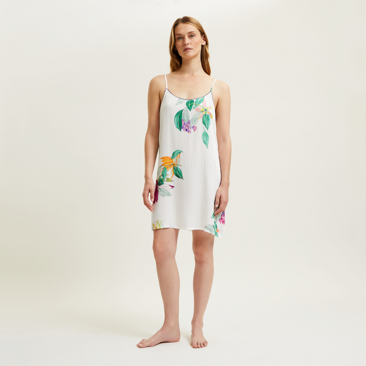 Laurence Tavernier - Nuisette col rond en satin de viscose, Parfum