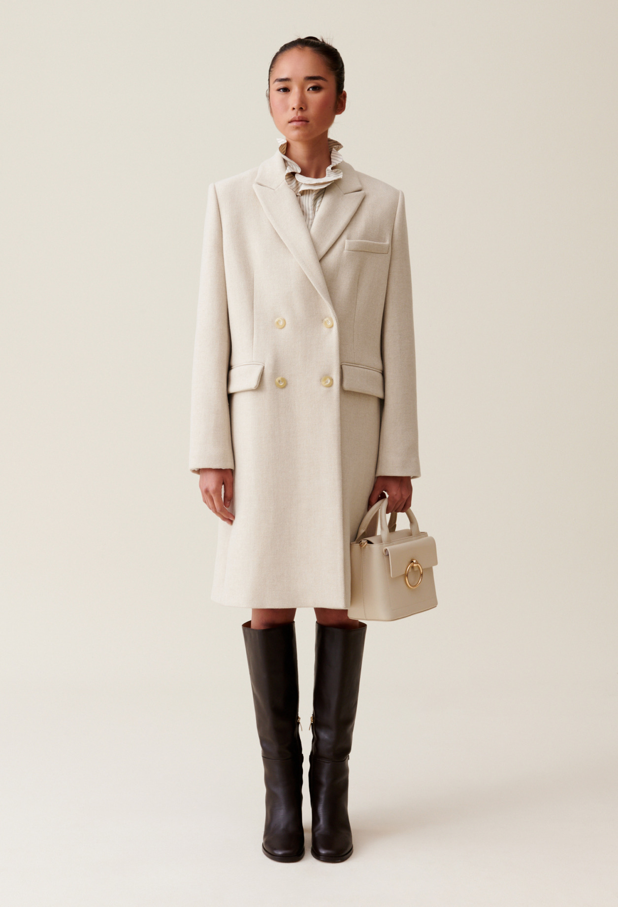 Manteau classique droit mi-long