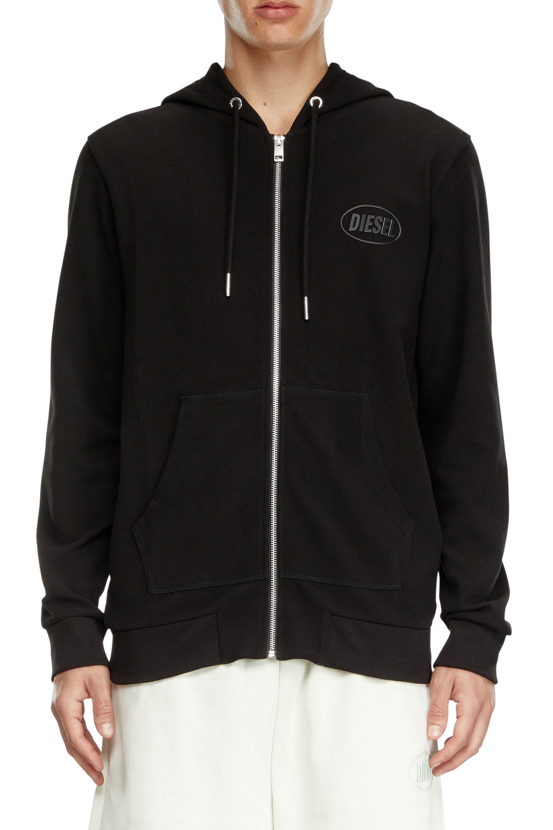 Sweatshirts & Hoodies