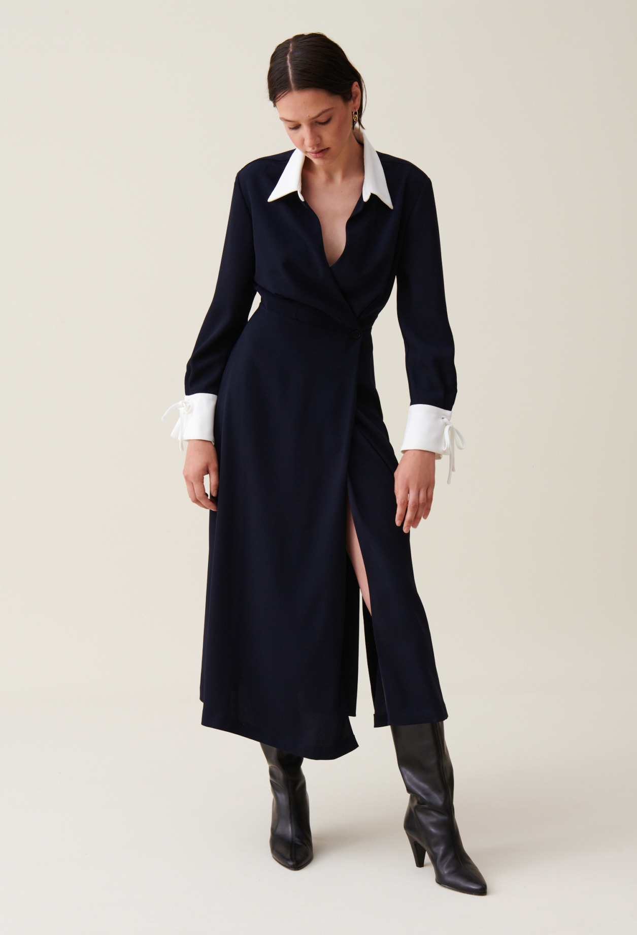 Robe longue fluide croisée marine