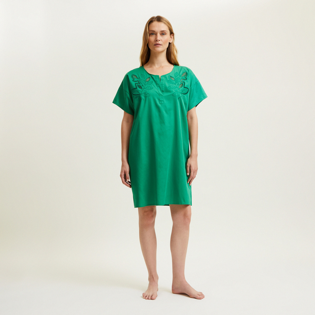 Laurence Tavernier - Chemise de nuit courte en satin, Hawai