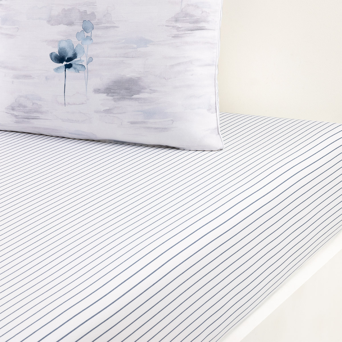 Lacoste - Drap housse en satin de coton lavé gris, L Shadow