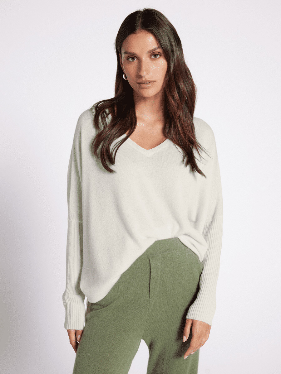 Pull poncho cachemire col V Faustine ECRU