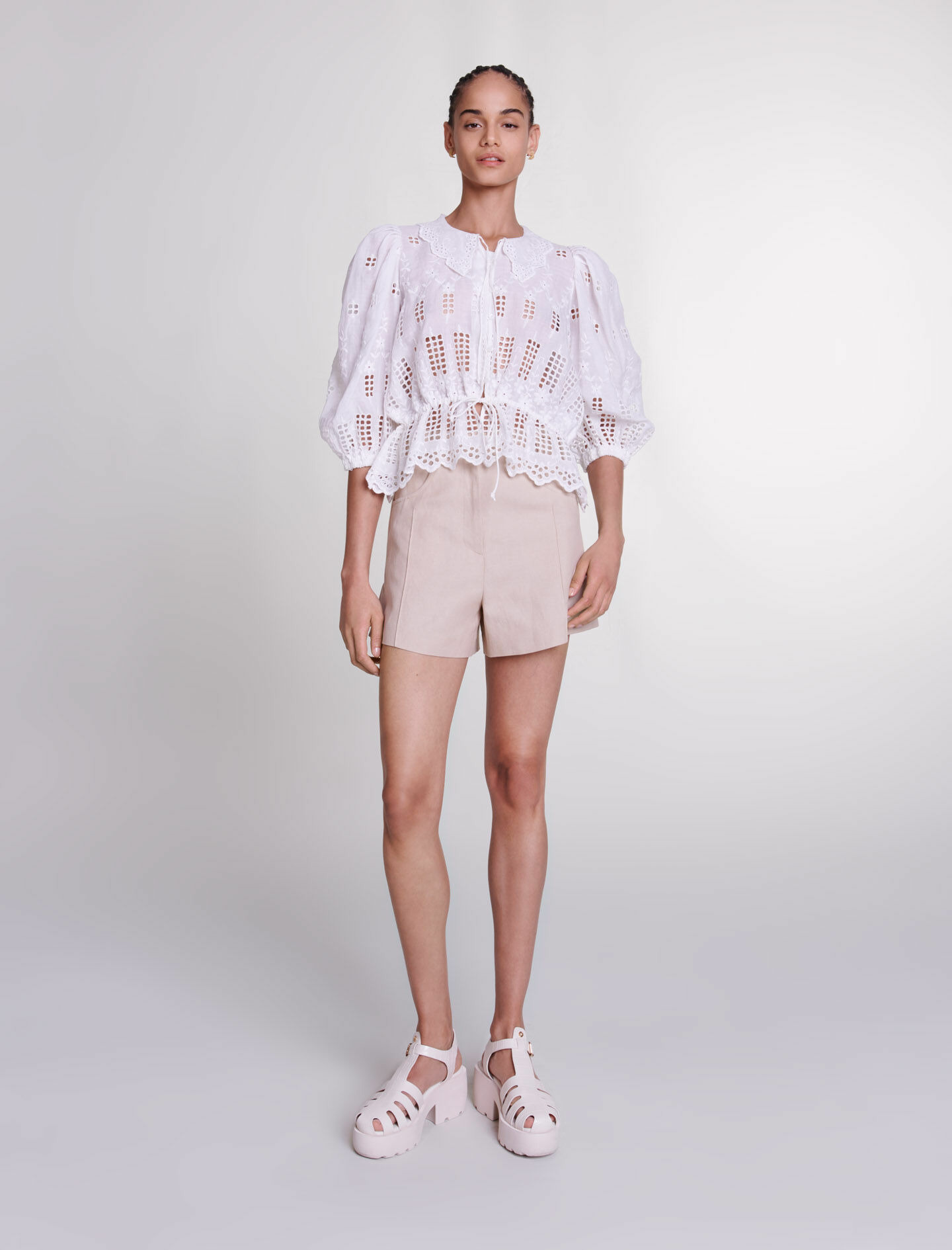 Blouse brodée en ramie