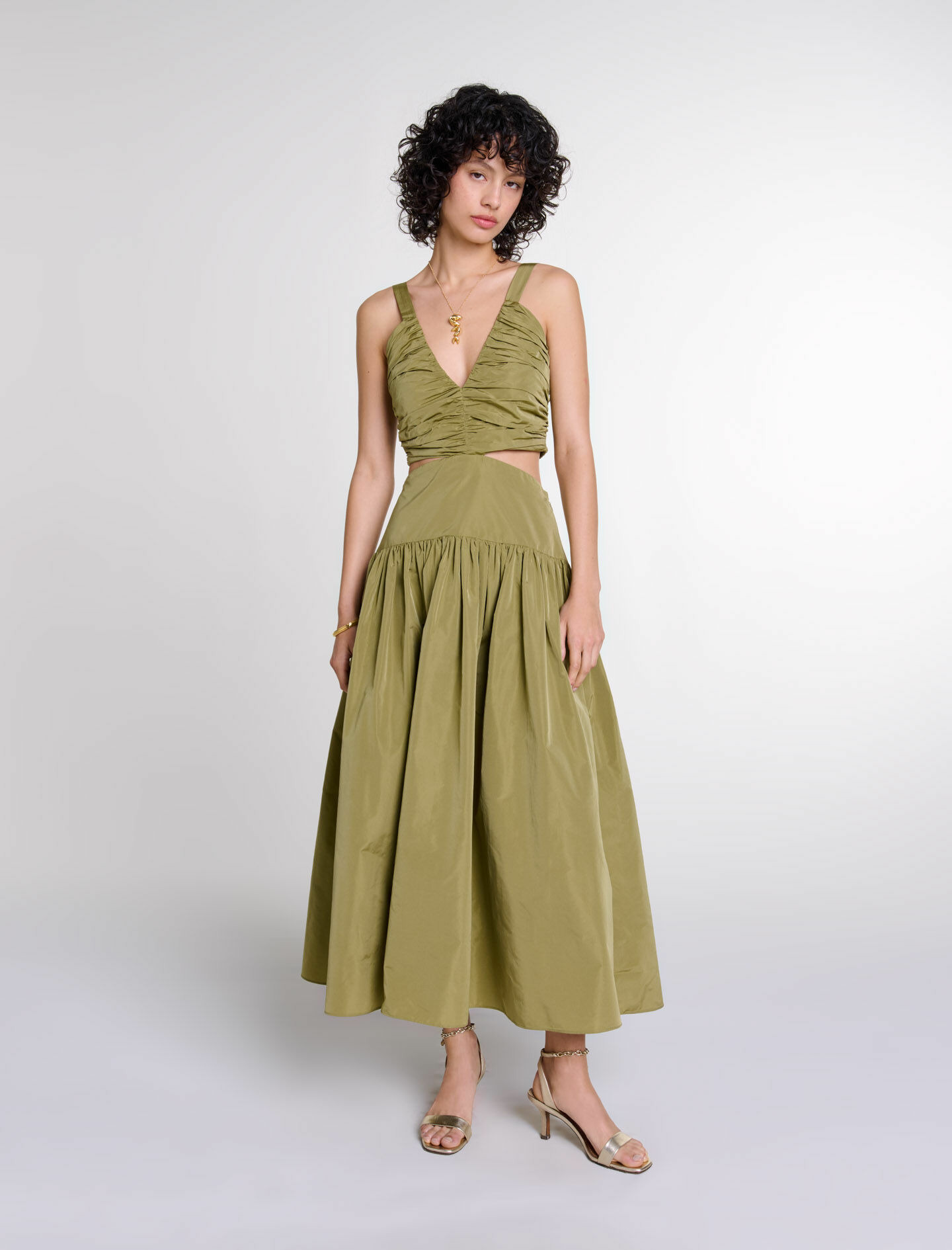 Robe en taffetas ajourée