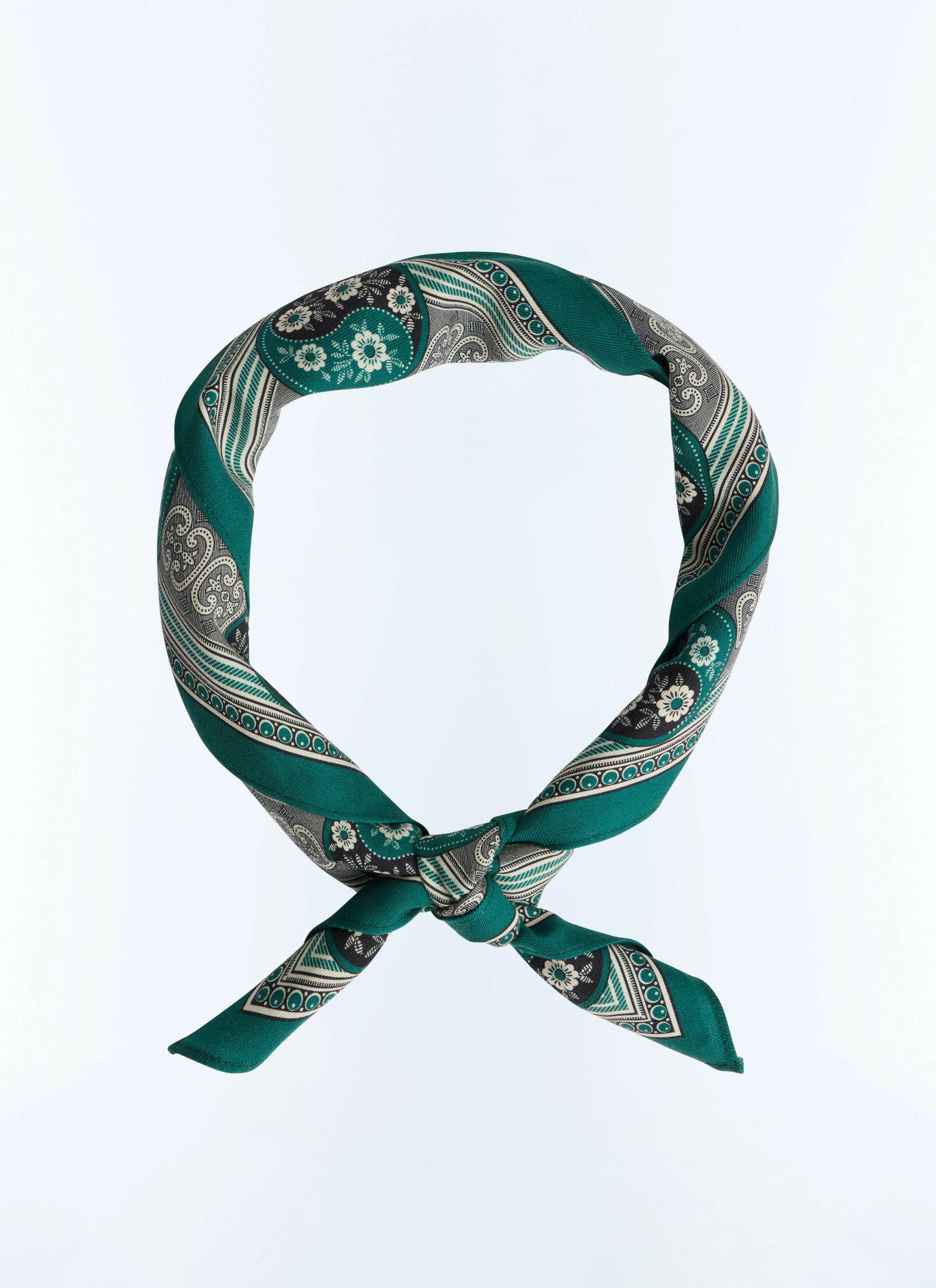 Bandana en laine et soie à motif
