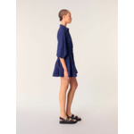 Robe courte plissée satinée