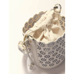 Sac seau en cuir perforé