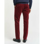 Pantalon chino slim fit en velours côtelé