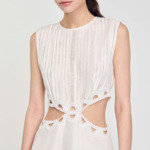 Robe courte à découpes