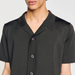 Chemise à manches courtes