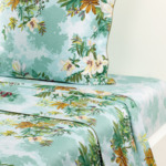 Yves Delorme - Drap plat en satin bleu, Panorama