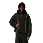 Coupe ampleCapuche et base avec cordon de serrage2 poches zippées et revers élastiquesFermeture zippée à double sensDoublure matelassée et rembourrée