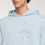 Sweatshirt à capuche détail fleur