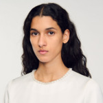 Robe courte perlée en satin