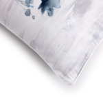 Lacoste - Taie d'oreiller en satin de coton lavé gris, L Shadow