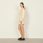 Chemise en soie à col jabot