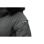 Veste longue avec capuche et bordures en fourrure
