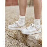 Baskets basses blanches et beiges