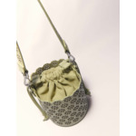 Sac seau en cuir perforé