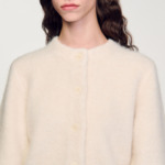 Cardigan court en maille duveteuse